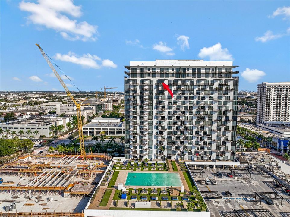 For Sale: $425,900 (1 beds, 1 baths, 769 Square Feet)