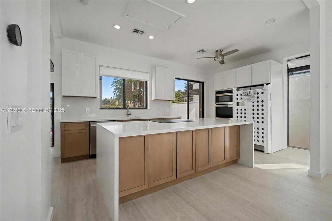 For Rent: $6,000 (3 beds, 2 baths, 2310 Square Feet)