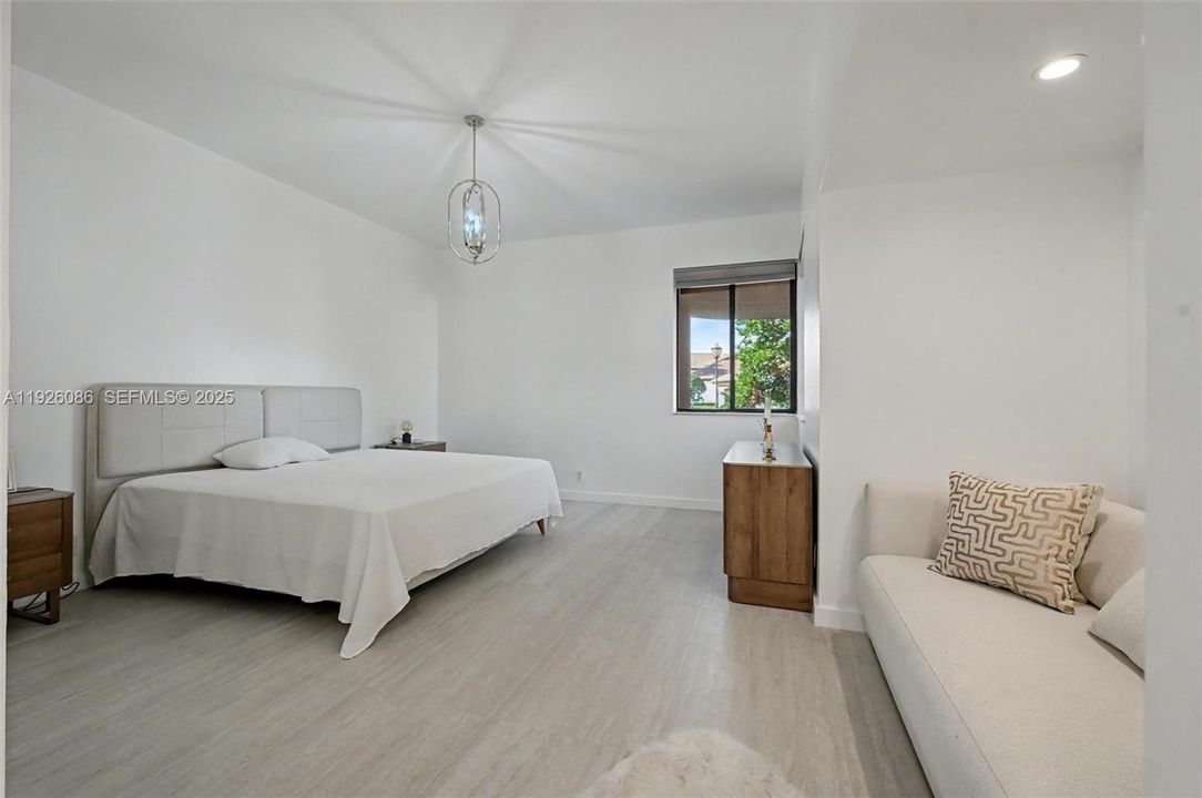 For Rent: $6,000 (3 beds, 2 baths, 2310 Square Feet)