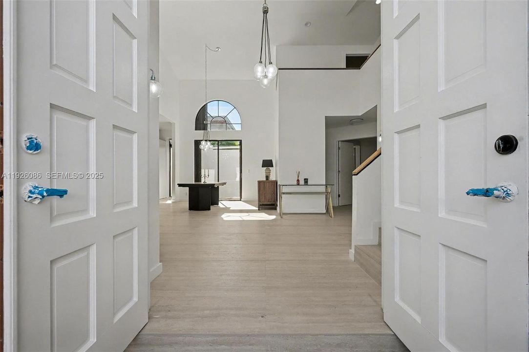 For Rent: $6,000 (3 beds, 2 baths, 2310 Square Feet)