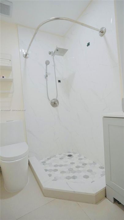 En Venta: $570,000 (3 camas, 2 baños, 1515 Pies cuadrados)