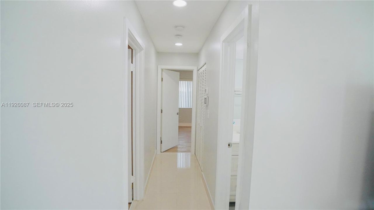 En Venta: $570,000 (3 camas, 2 baños, 1515 Pies cuadrados)