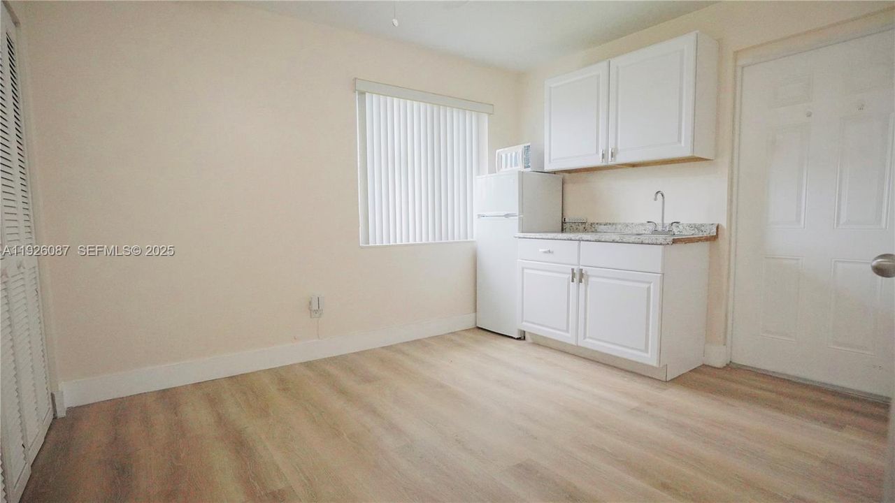 En Venta: $570,000 (3 camas, 2 baños, 1515 Pies cuadrados)