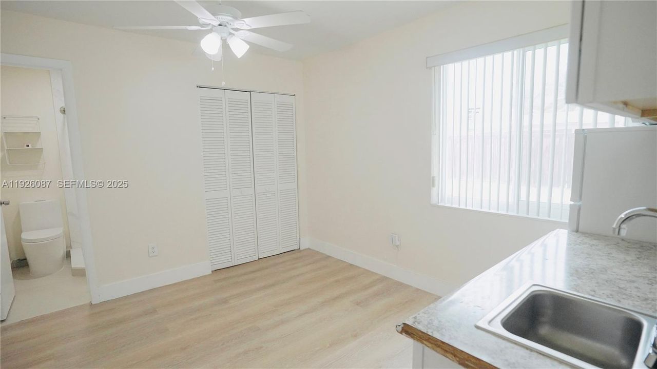 En Venta: $570,000 (3 camas, 2 baños, 1515 Pies cuadrados)