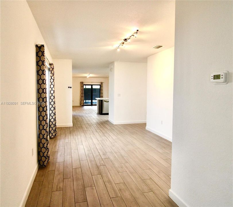 En Renta: $2,900 (3 camas, 2 baños, 1521 Pies cuadrados)