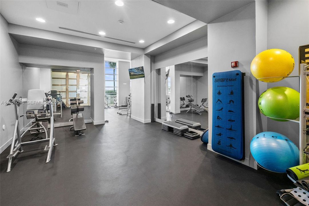 En Venta: $995,000 (2 camas, 2 baños, 1508 Pies cuadrados)