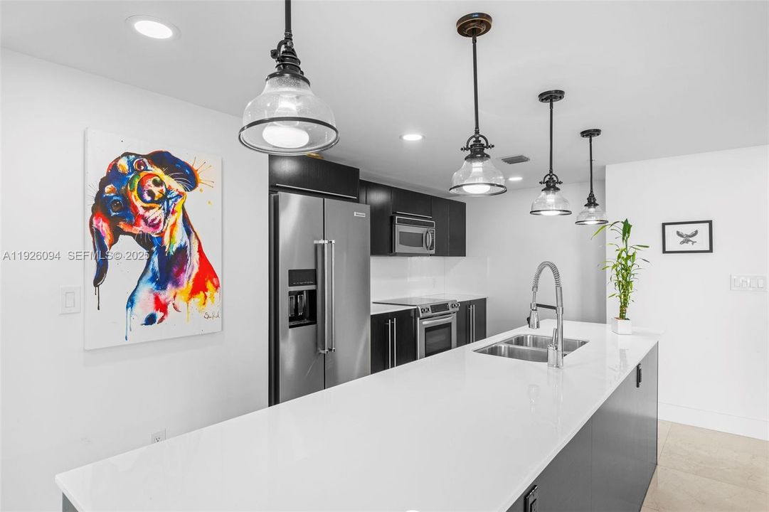 En Venta: $995,000 (2 camas, 2 baños, 1508 Pies cuadrados)