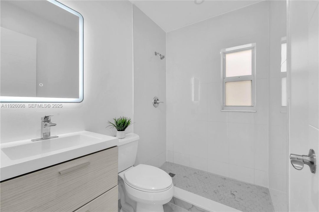 На продажу: $463,000 (2 спален, 1 ванн, 862 Квадратных фут)