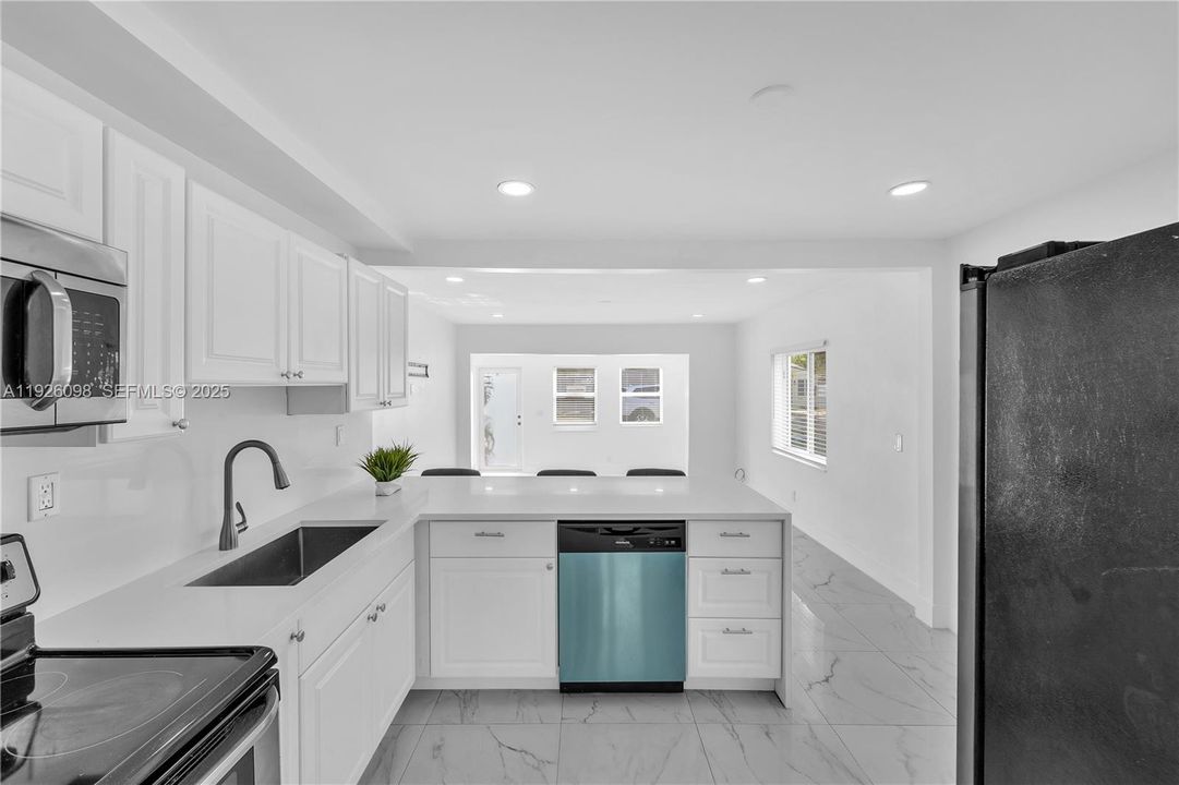 На продажу: $463,000 (2 спален, 1 ванн, 862 Квадратных фут)