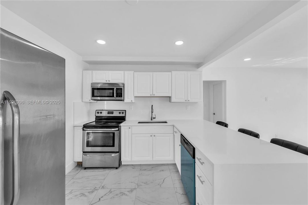 На продажу: $463,000 (2 спален, 1 ванн, 862 Квадратных фут)