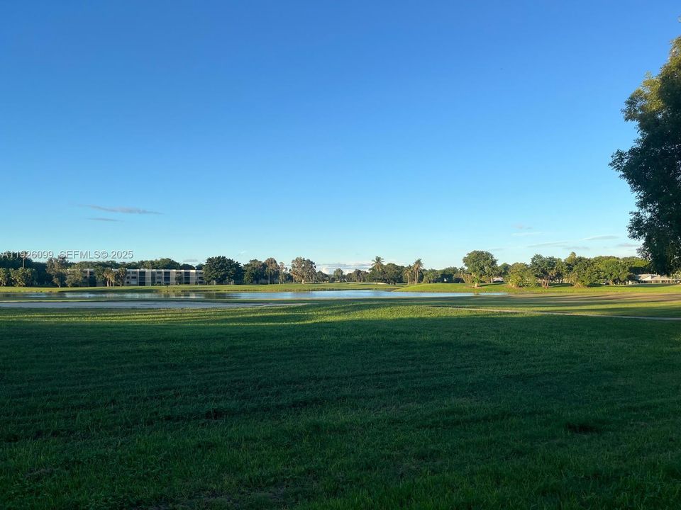 For Rent: $3,000 (2 beds, 2 baths, 1956 Square Feet)