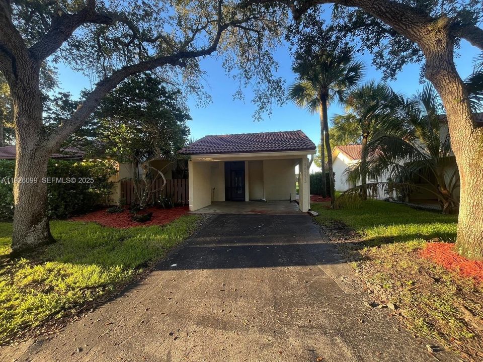 For Rent: $3,000 (2 beds, 2 baths, 1956 Square Feet)