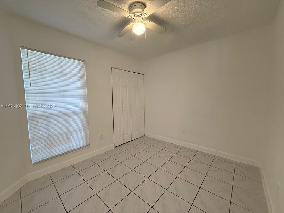 For Sale: $405,000 (2 beds, 2 baths, 1438 Square Feet)