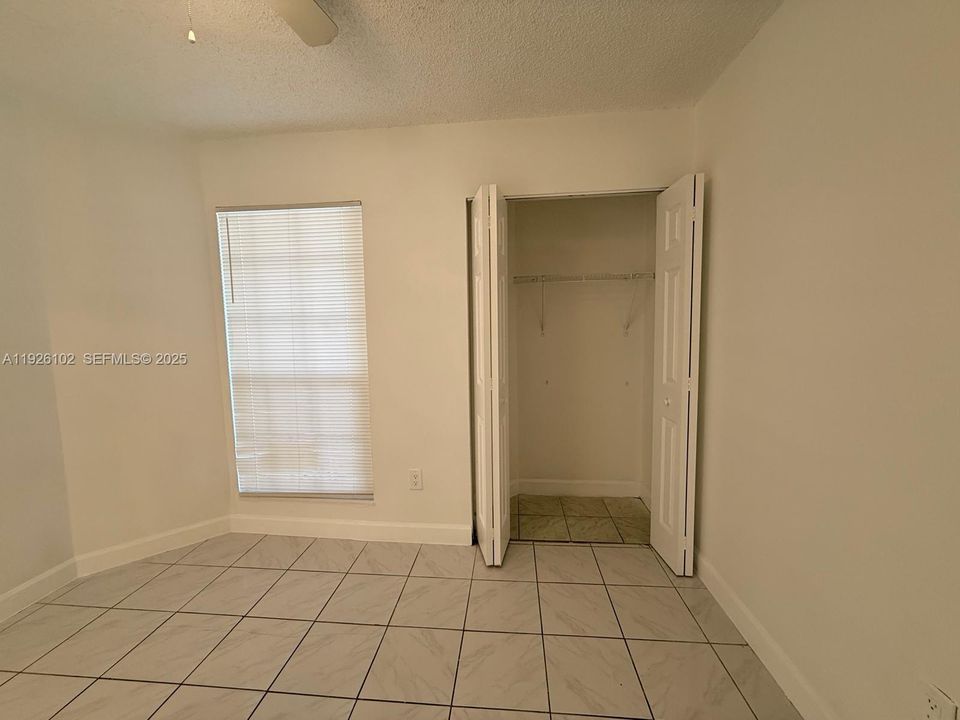 For Sale: $405,000 (2 beds, 2 baths, 1438 Square Feet)