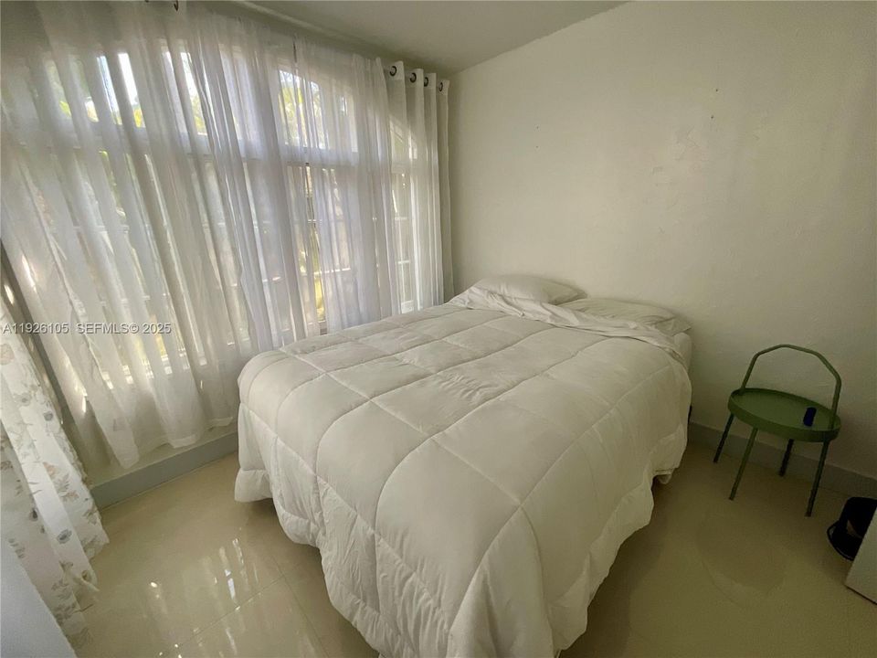 В аренду: $2,825 (3 спален, 1 ванн, 800 Квадратных фут)