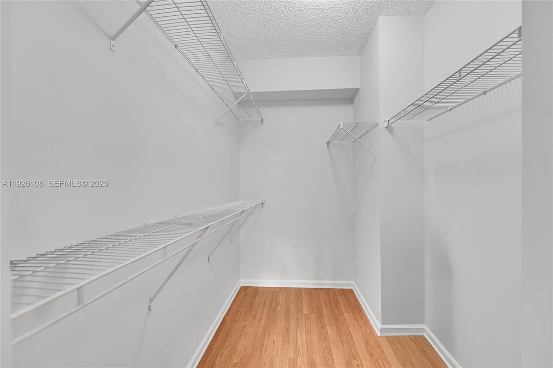 На продажу: $315,000 (1 спален, 1 ванн, 673 Квадратных фут)