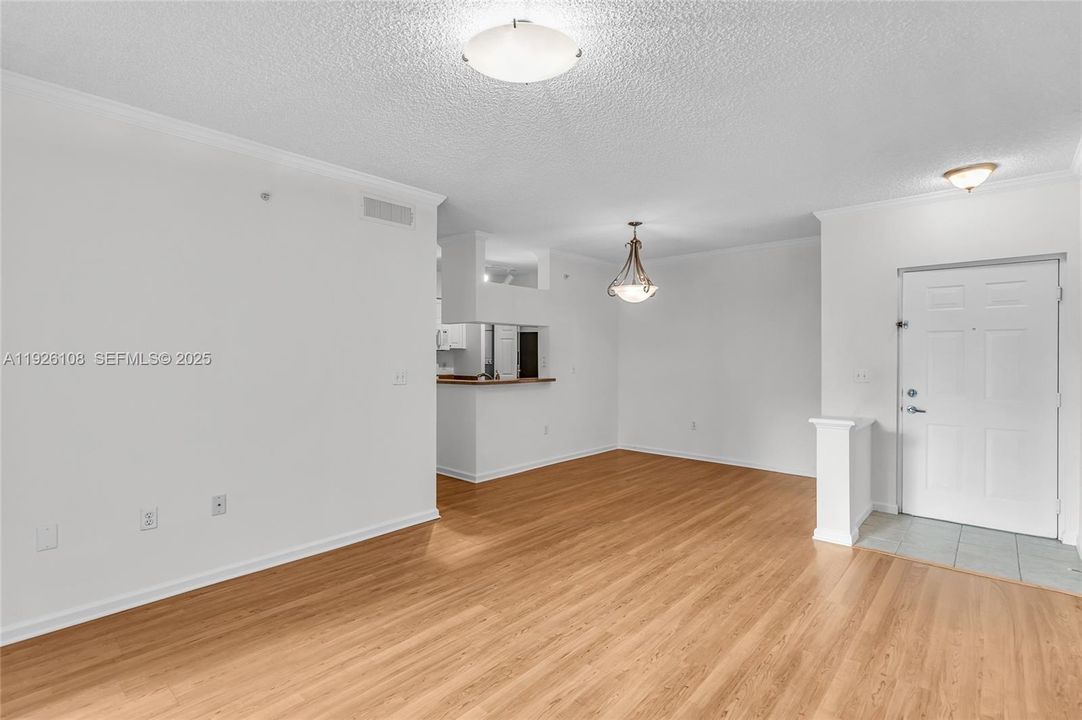 На продажу: $315,000 (1 спален, 1 ванн, 673 Квадратных фут)