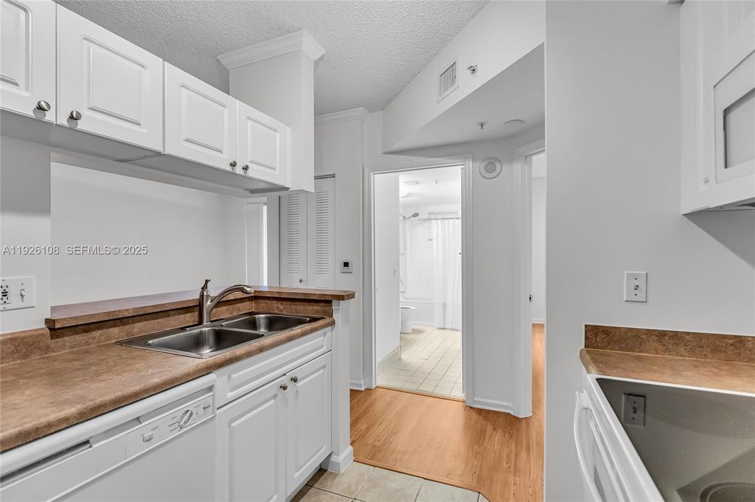 На продажу: $315,000 (1 спален, 1 ванн, 673 Квадратных фут)