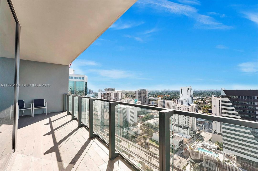 For Rent: $4,550 (1 beds, 1 baths, 886 Square Feet)