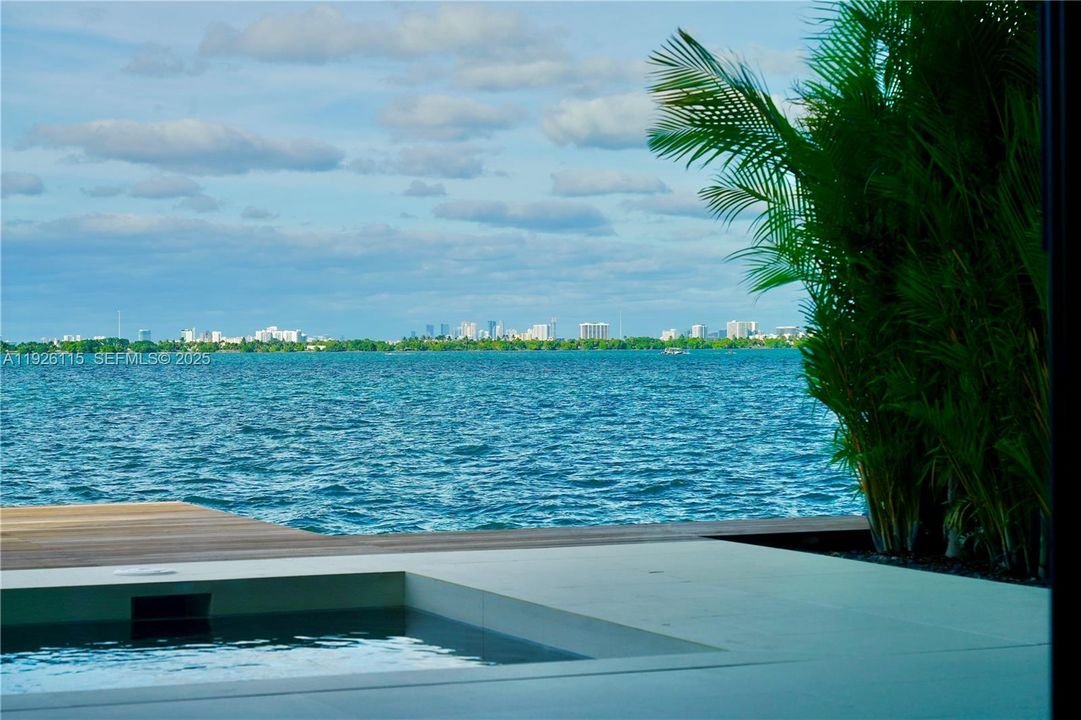 На продажу: $18,990,000 (6 спален, 6 ванн, 6452 Квадратных фут)