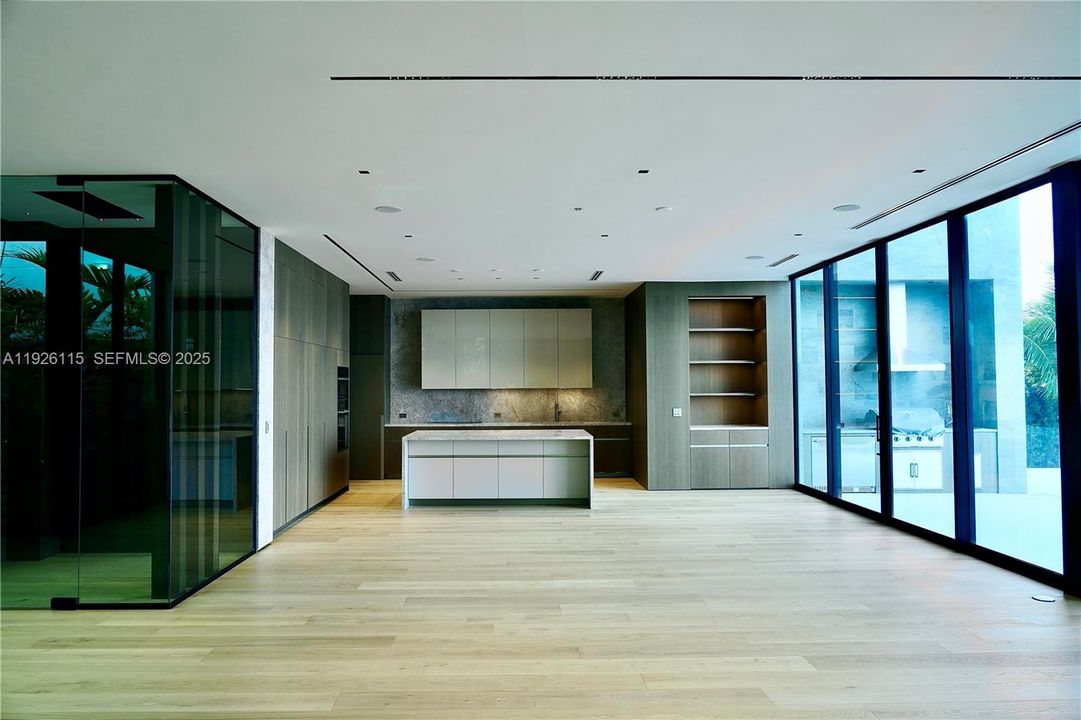 На продажу: $18,990,000 (6 спален, 6 ванн, 6452 Квадратных фут)