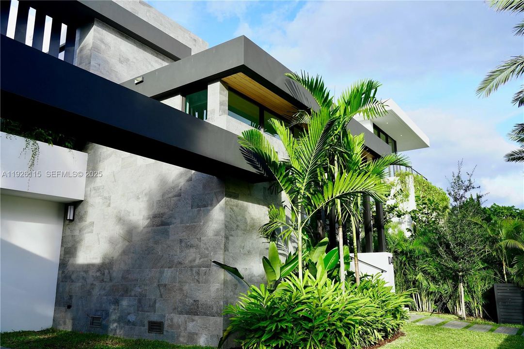 На продажу: $18,990,000 (6 спален, 6 ванн, 6452 Квадратных фут)