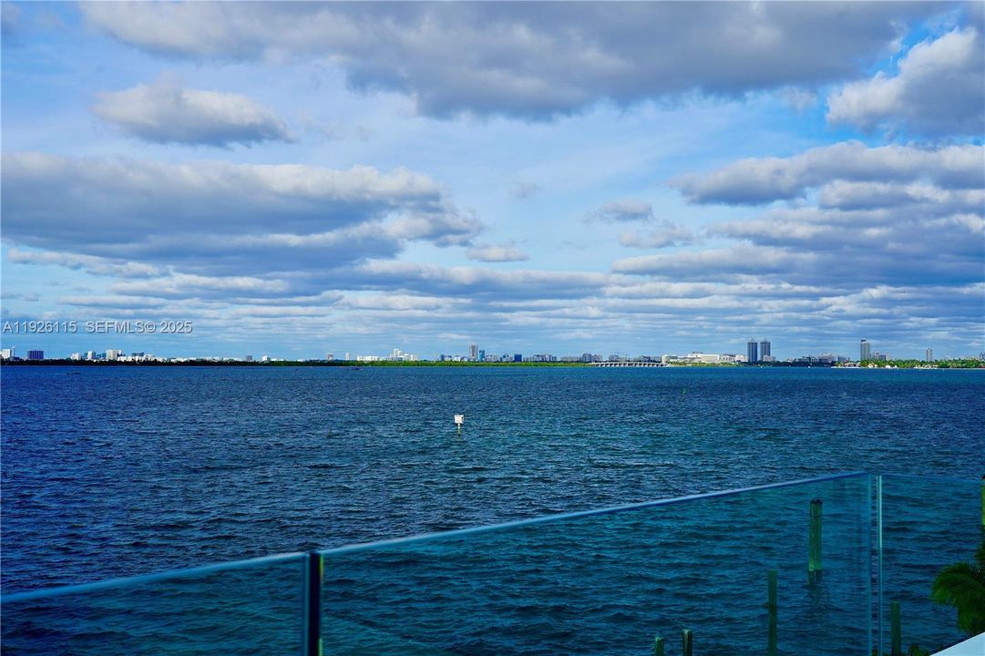 На продажу: $18,990,000 (6 спален, 6 ванн, 6452 Квадратных фут)