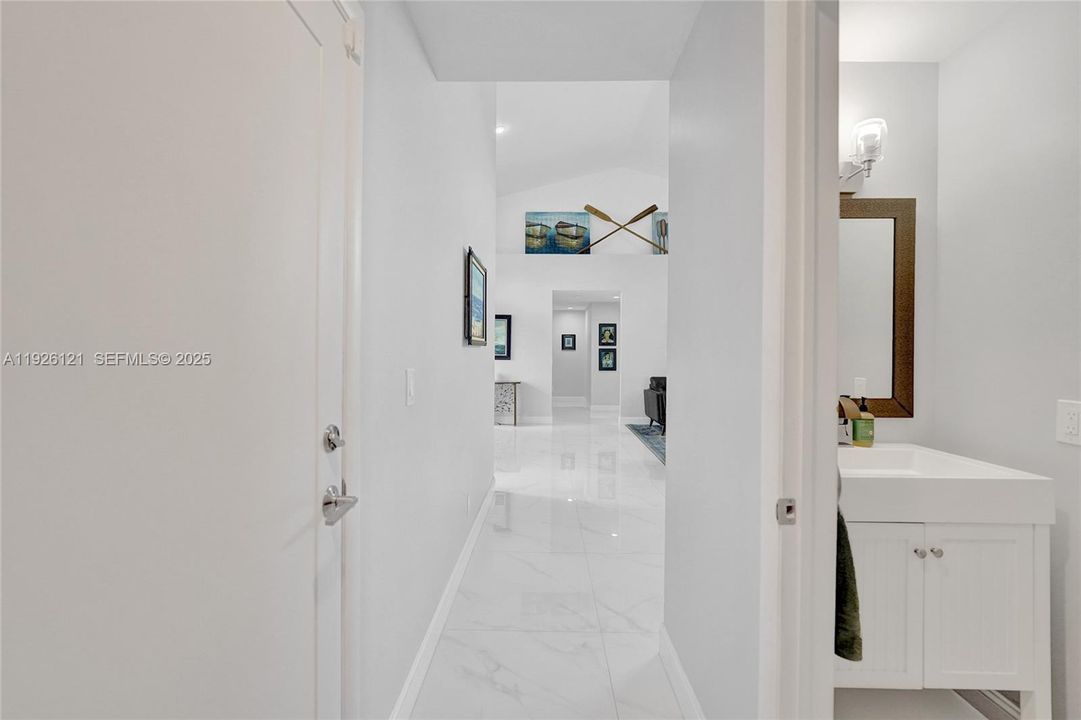 待售: $948,500 (4 贝兹, 2 浴室, 2482 平方英尺)