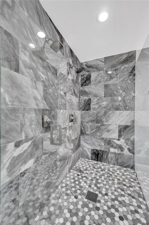 待售: $948,500 (4 贝兹, 2 浴室, 2482 平方英尺)