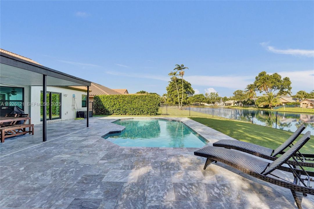 待售: $948,500 (4 贝兹, 2 浴室, 2482 平方英尺)