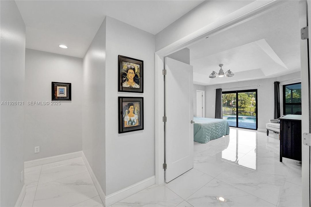 待售: $948,500 (4 贝兹, 2 浴室, 2482 平方英尺)