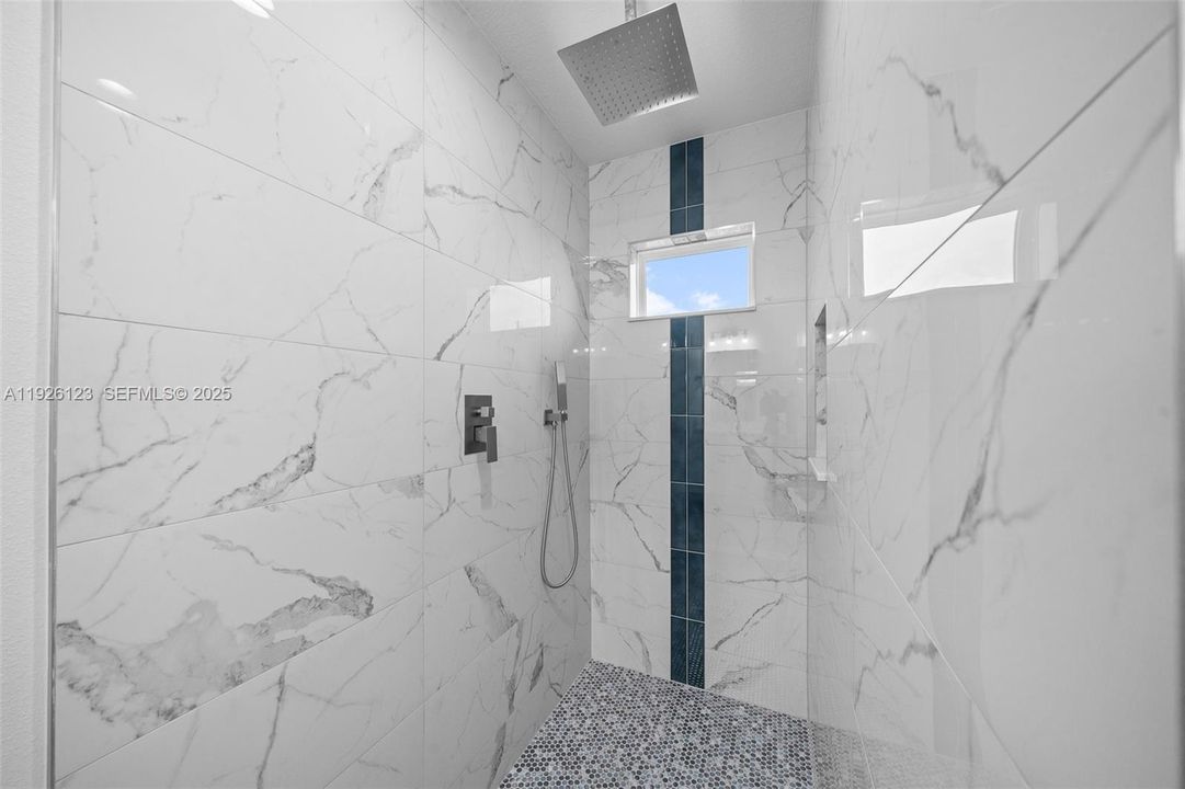 На продажу: $0 (3 спален, 2 ванн, 1484 Квадратных фут)