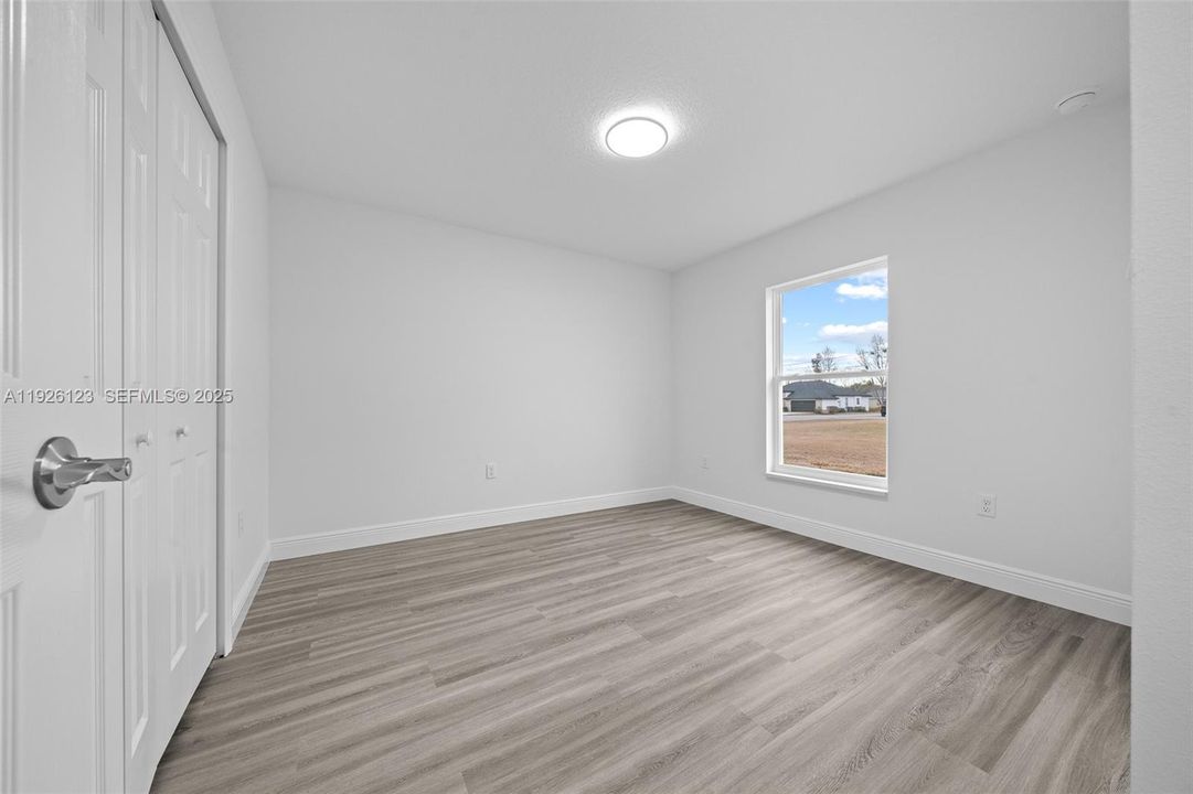 На продажу: $0 (3 спален, 2 ванн, 1484 Квадратных фут)