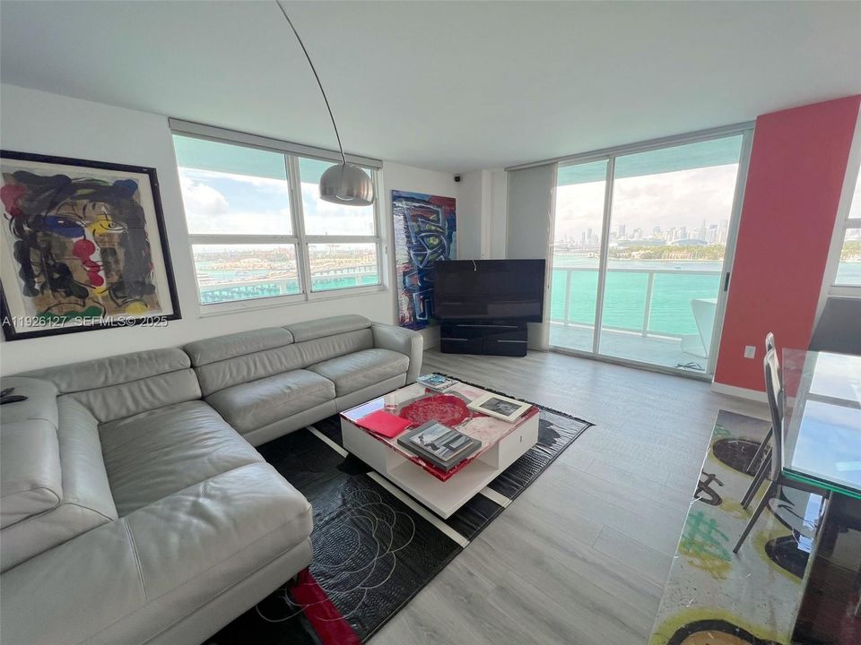 En Venta: $1,400,000 (2 camas, 2 baños, 1147 Pies cuadrados)