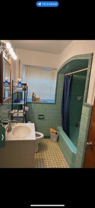 出租: $1,350 (1 贝兹, 1 浴室, 2098 平方英尺)