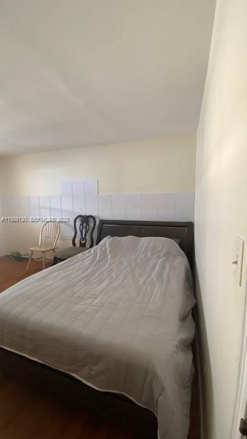 出租: $1,350 (1 贝兹, 1 浴室, 2098 平方英尺)