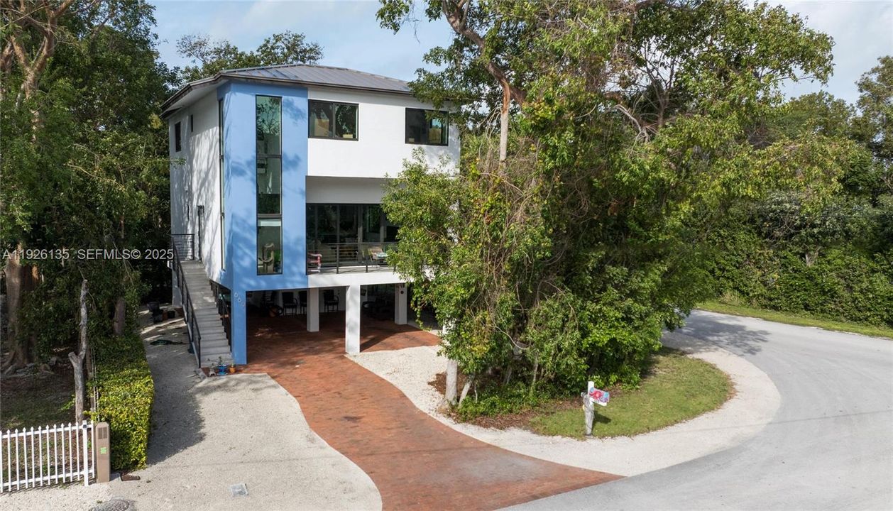 На продажу: $999,000 (3 спален, 2 ванн, 0 Квадратных фут)