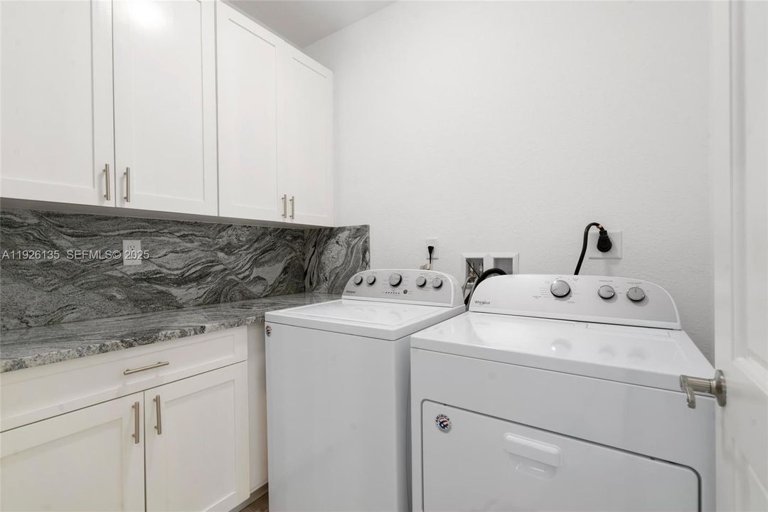 На продажу: $999,000 (3 спален, 2 ванн, 0 Квадратных фут)