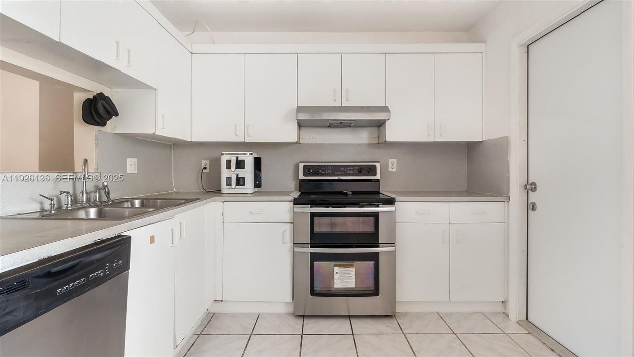 For Sale: $589,990 (3 beds, 2 baths, 1508 Square Feet)