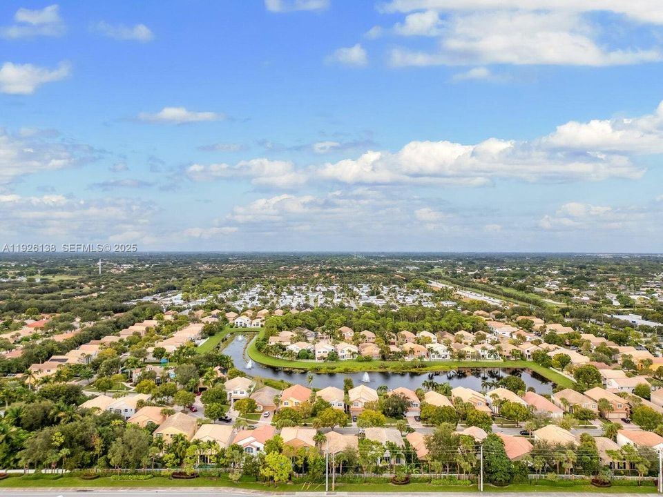 En Venta: $585,000 (3 camas, 2 baños, 1991 Pies cuadrados)