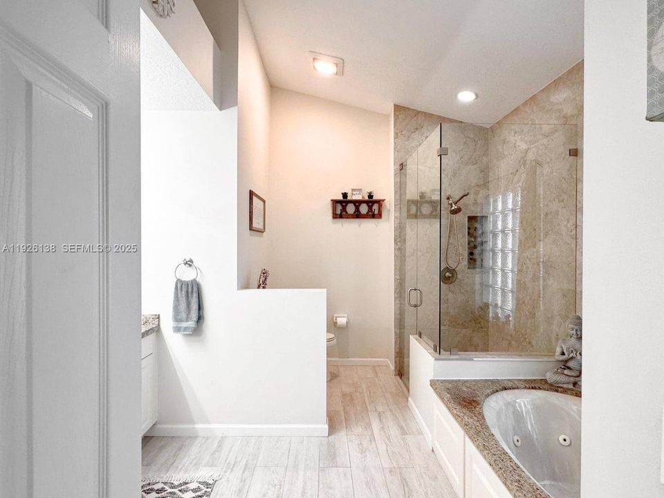 En Venta: $585,000 (3 camas, 2 baños, 1991 Pies cuadrados)