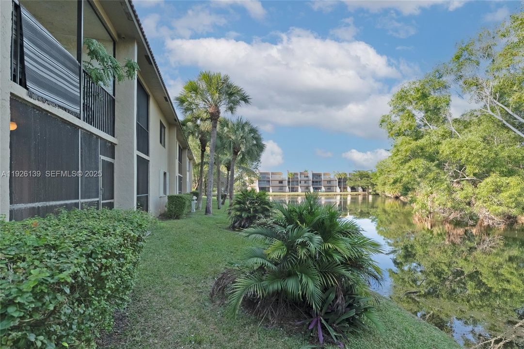 For Sale: $240,000 (2 beds, 2 baths, 1256 Square Feet)