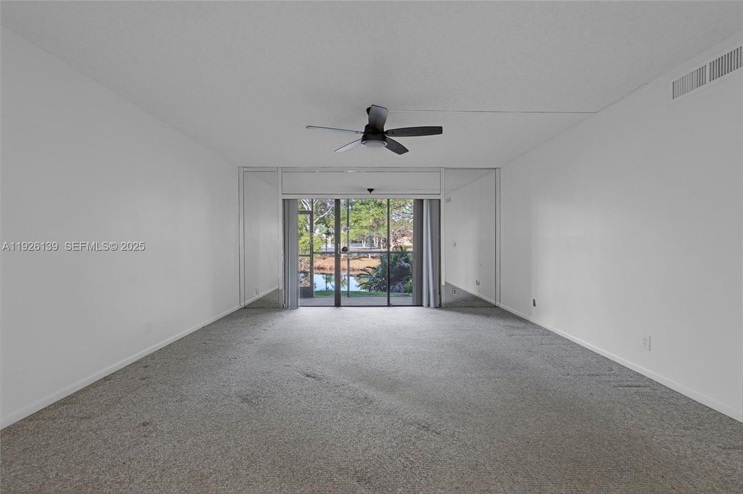 For Sale: $240,000 (2 beds, 2 baths, 1256 Square Feet)