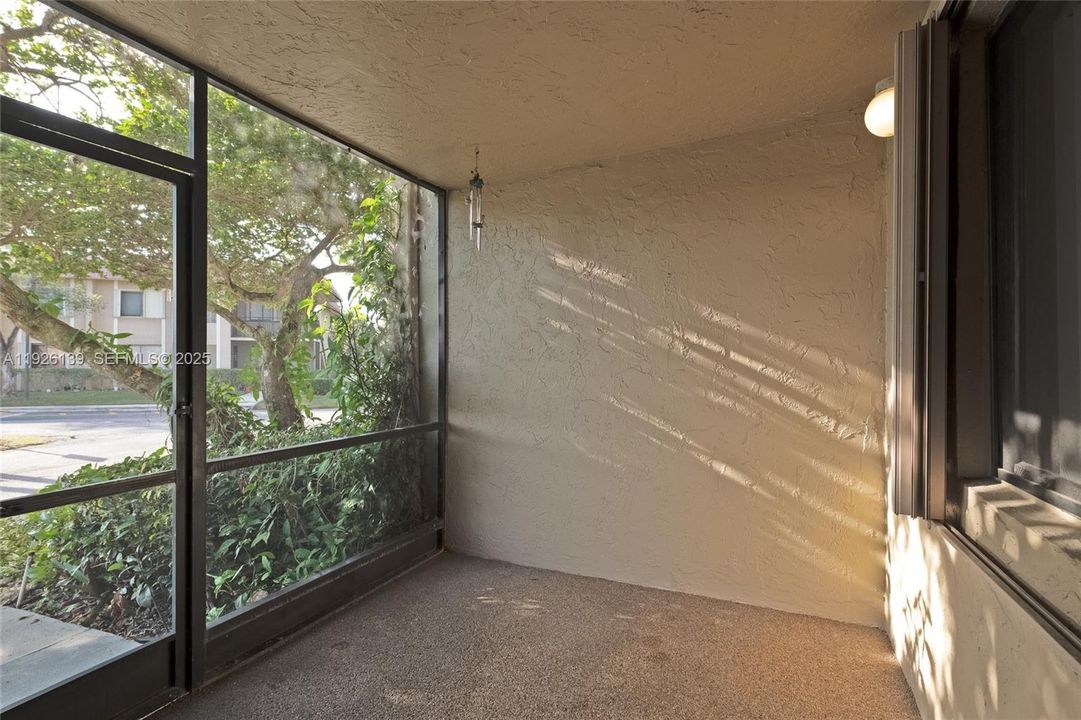 For Sale: $240,000 (2 beds, 2 baths, 1256 Square Feet)