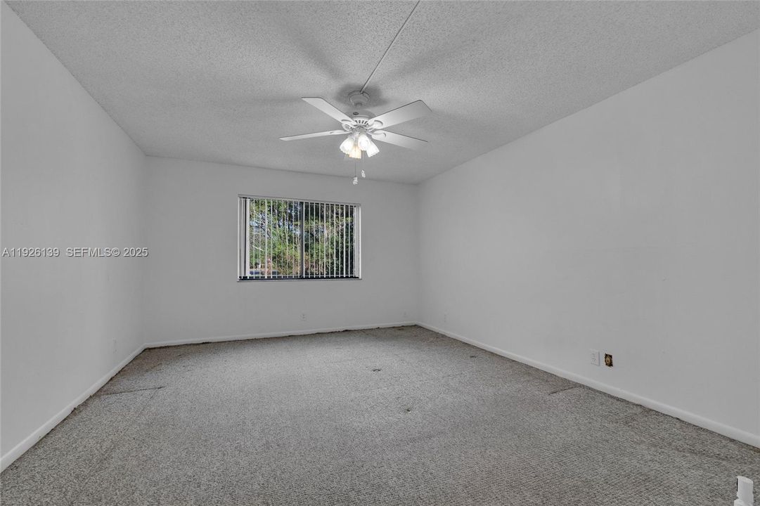 For Sale: $240,000 (2 beds, 2 baths, 1256 Square Feet)