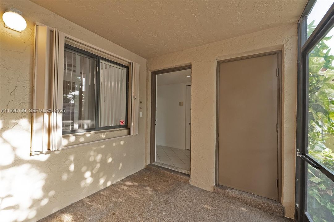 For Sale: $240,000 (2 beds, 2 baths, 1256 Square Feet)