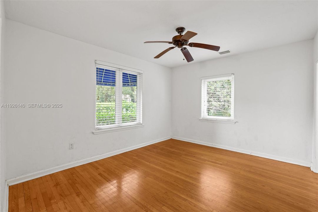 В аренду: $4,750 (3 спален, 2 ванн, 1635 Квадратных фут)