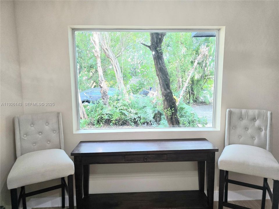 В аренду: $1,200 (0 спален, 1 ванн, 1575 Квадратных фут)