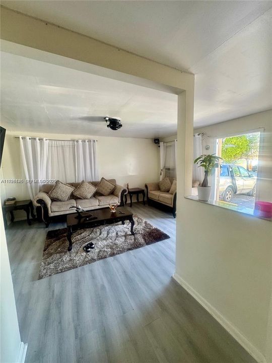 待售: $2,300,000 (0 贝兹, 0 浴室, 3690 平方英尺)