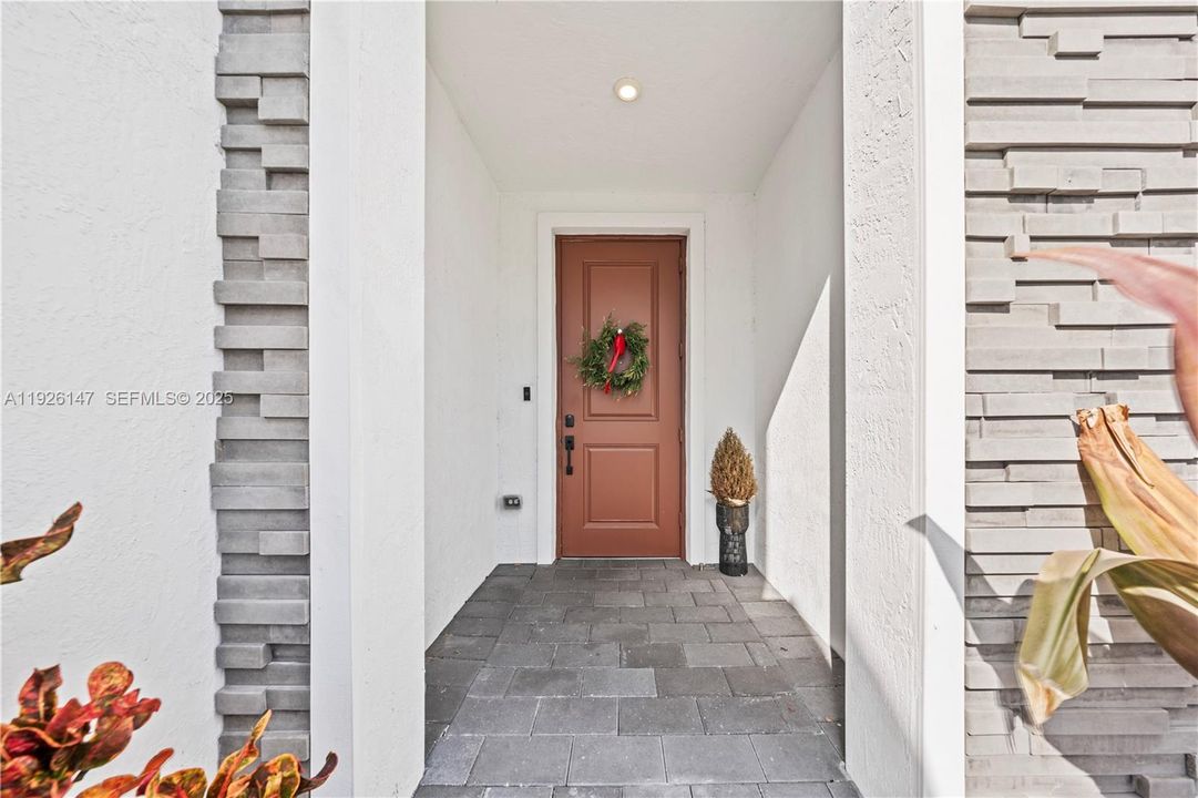 For Sale: $499,000 (3 beds, 2 baths, 1530 Square Feet)